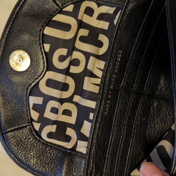 Marc by Marc Jacobs Crossbody or Clutch Black Leather Bag - Picture 5 of 9